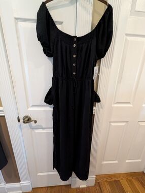 Black Women's Off-Shoulder Puff Sleeve JUMPER - fun & flirty.